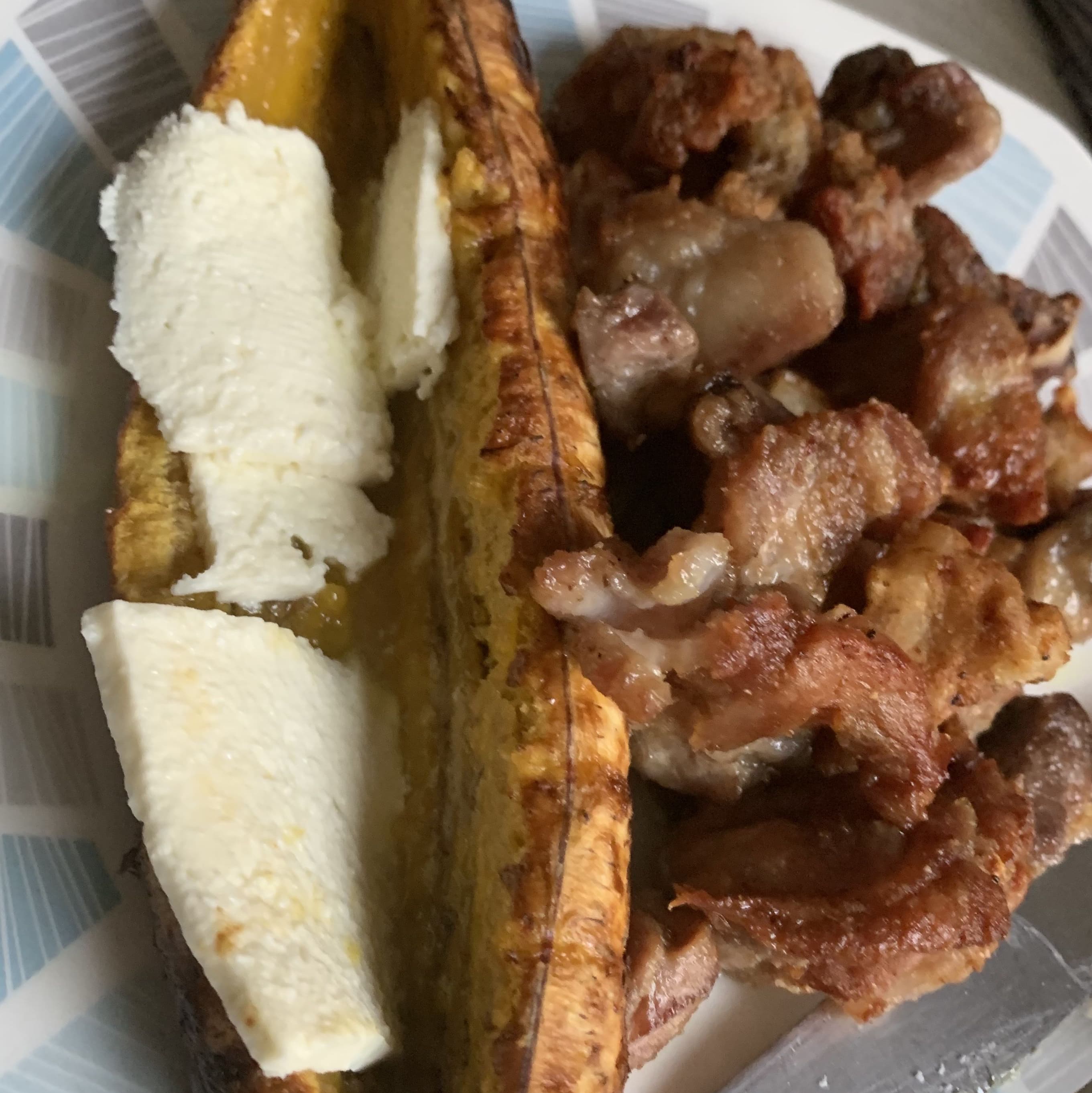 Maduro con Chicharrón